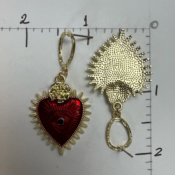 Gothic Chic Heart All-Seeing Eye Earrings - Eclectic Statement Earrings - Picture 7 of 7